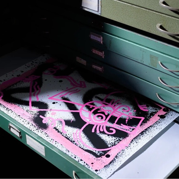 Andre Saraiva "Pink Mr. A on Spray" Limited Edition Screen Print on Heavy Paper - Picture 2 of 8